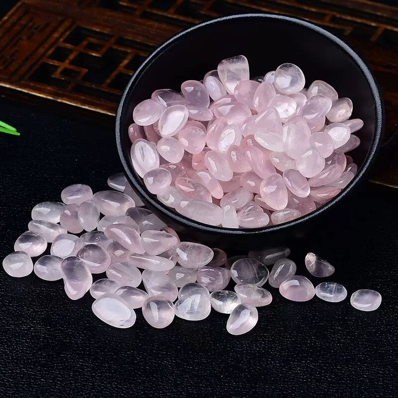 Rose quartz chip stone 20$/kg