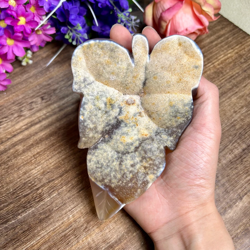 490g Natural Polished Agate Quartz Crystal Hand Carved leaf carving