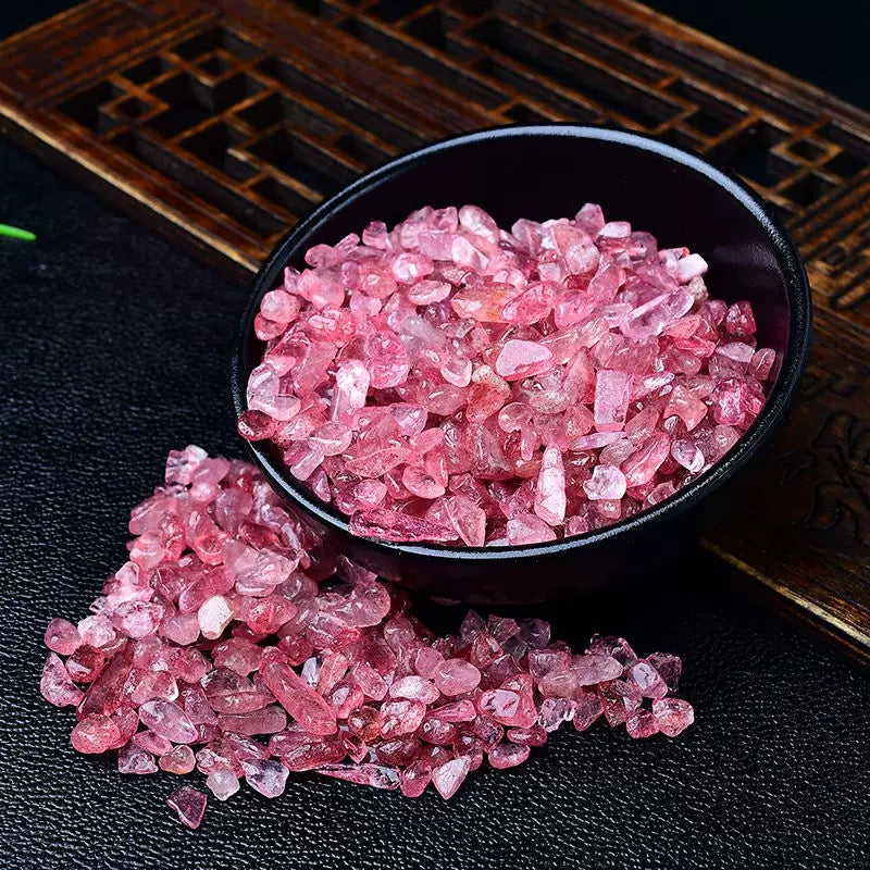 Strawberry quartz chip stone 20$/kg