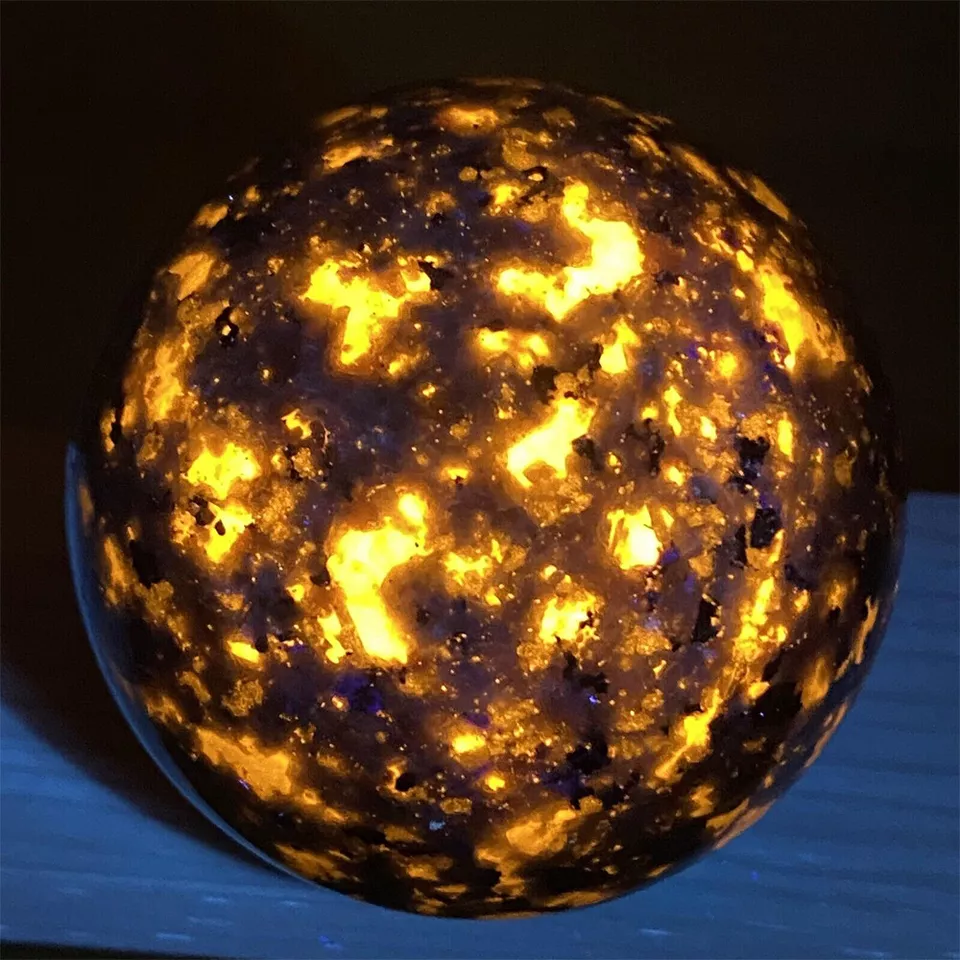 Yooperlite sphere