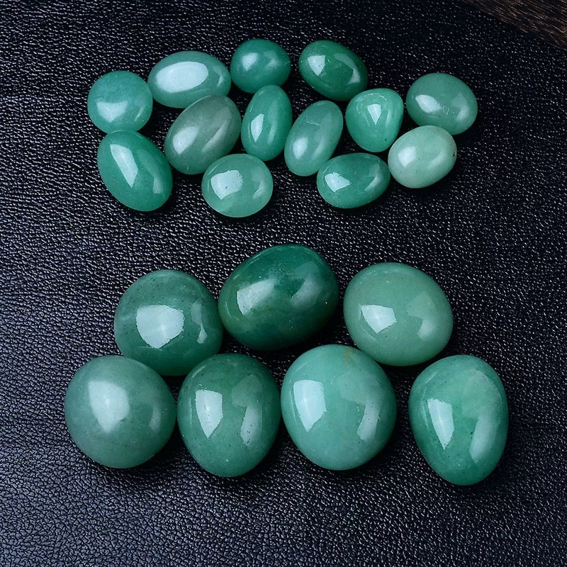 Green aventurine palm stone 40$/kg