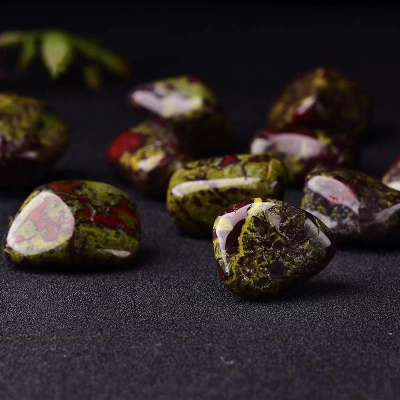 Dragon blood stone chip stone 30$/kg