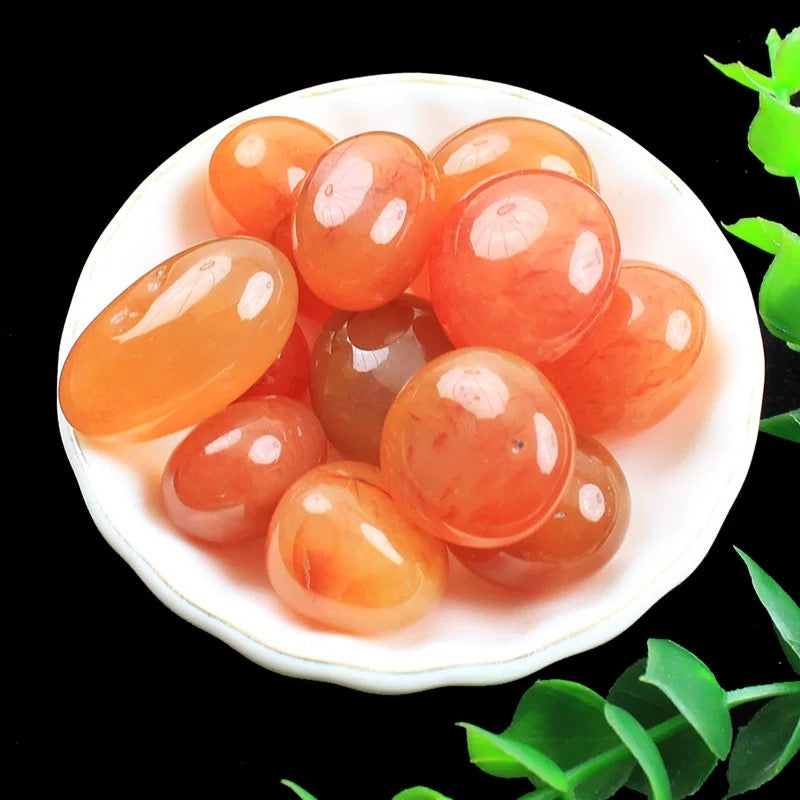 Red agate palm stone 30$/kg