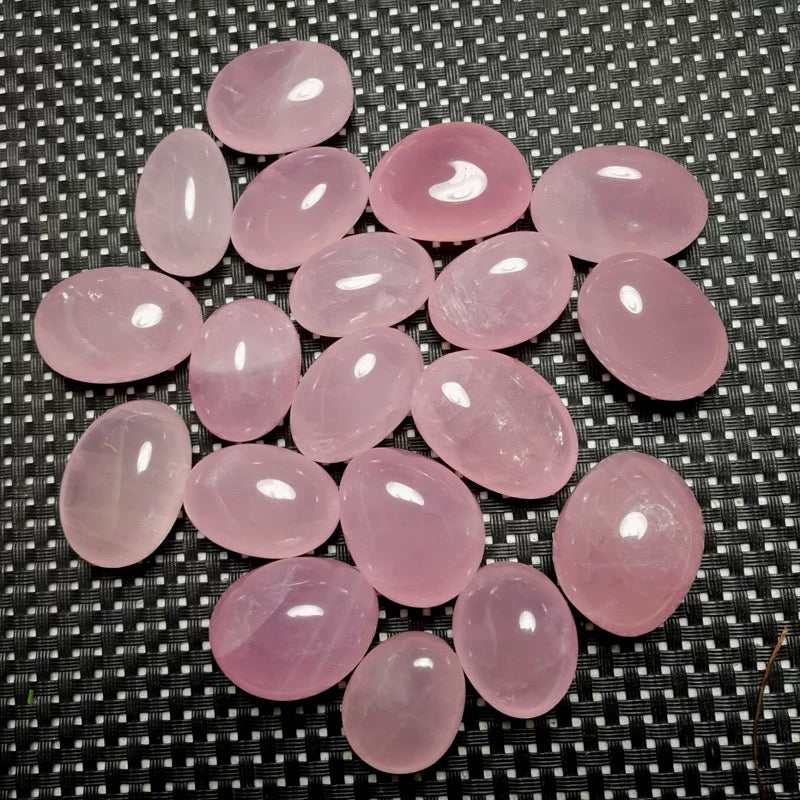 Rose Quartz palm stone 80$/kg
