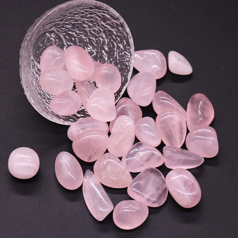 Rose Quartz palm stone 80$/kg